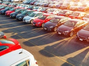 Автокредит у 2026-му: дешевше не буде, але банки стараються